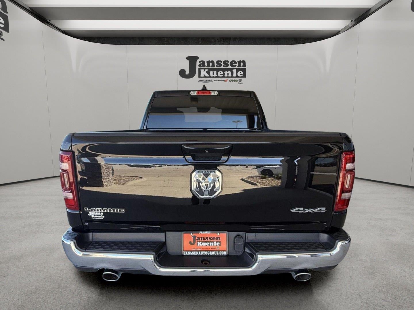 2024 RAM 1500 Laramie Crew Cab 4x4 5'7' Box
