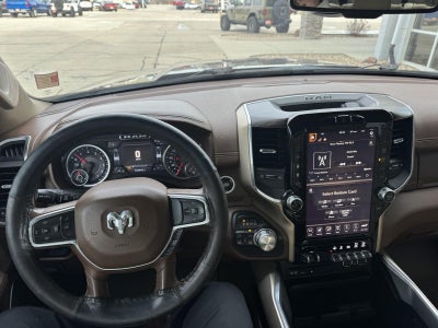 2019 RAM 1500 Laramie Crew Cab 4x4 6'4' Box