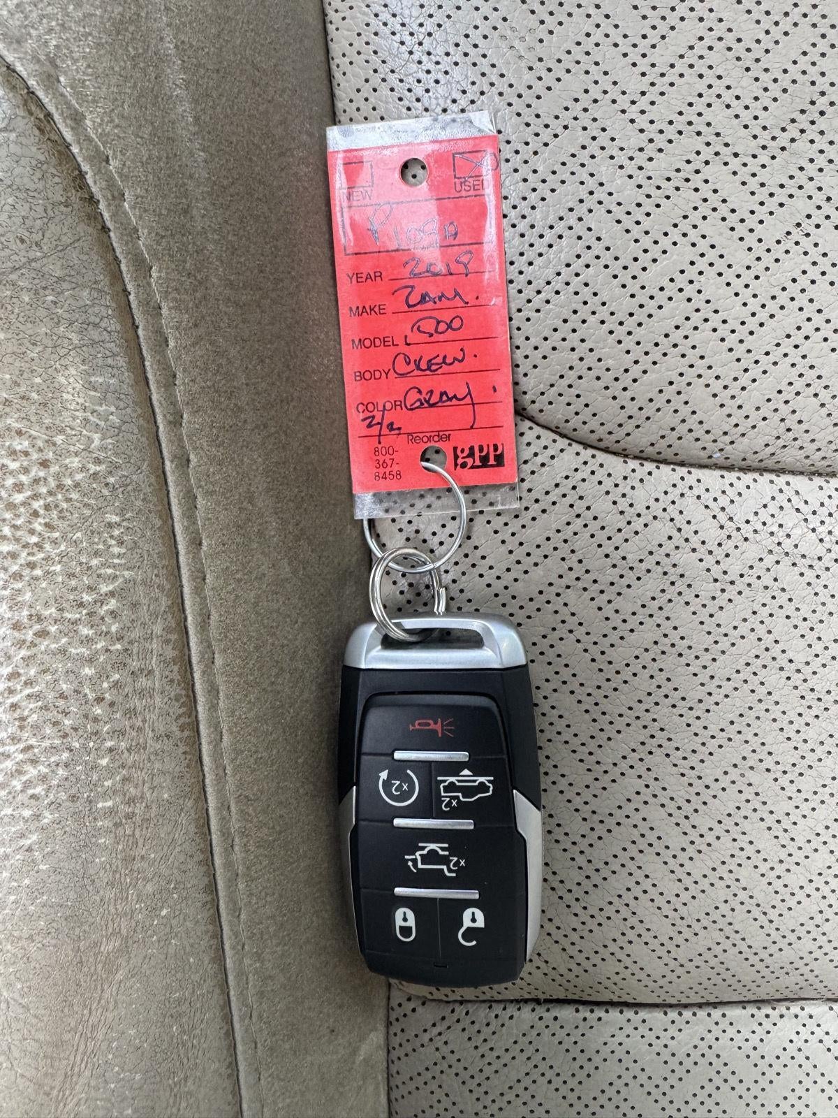 2019 RAM 1500 Laramie Crew Cab 4x4 6'4' Box