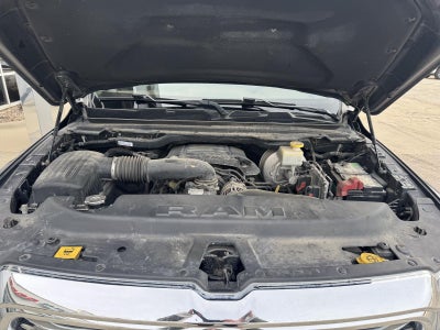 2019 RAM 1500 Laramie Crew Cab 4x4 6'4' Box