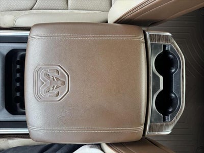 2019 RAM 1500 Laramie Crew Cab 4x4 6'4' Box