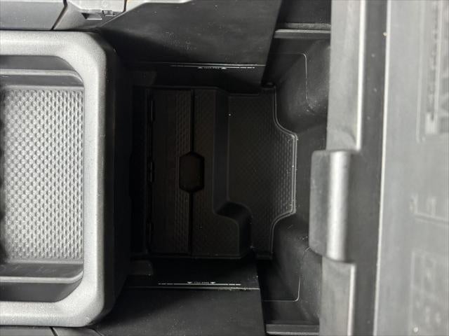 2019 RAM 1500 Laramie Crew Cab 4x4 6'4' Box