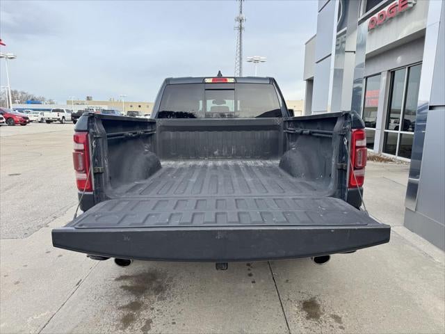 2019 RAM 1500 Laramie Crew Cab 4x4 6'4' Box