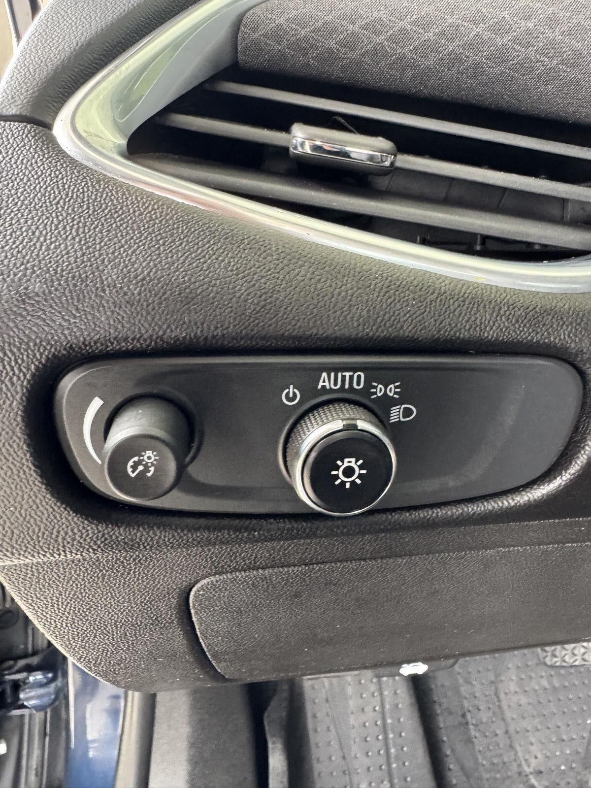 2021 Chevrolet Malibu FWD LT
