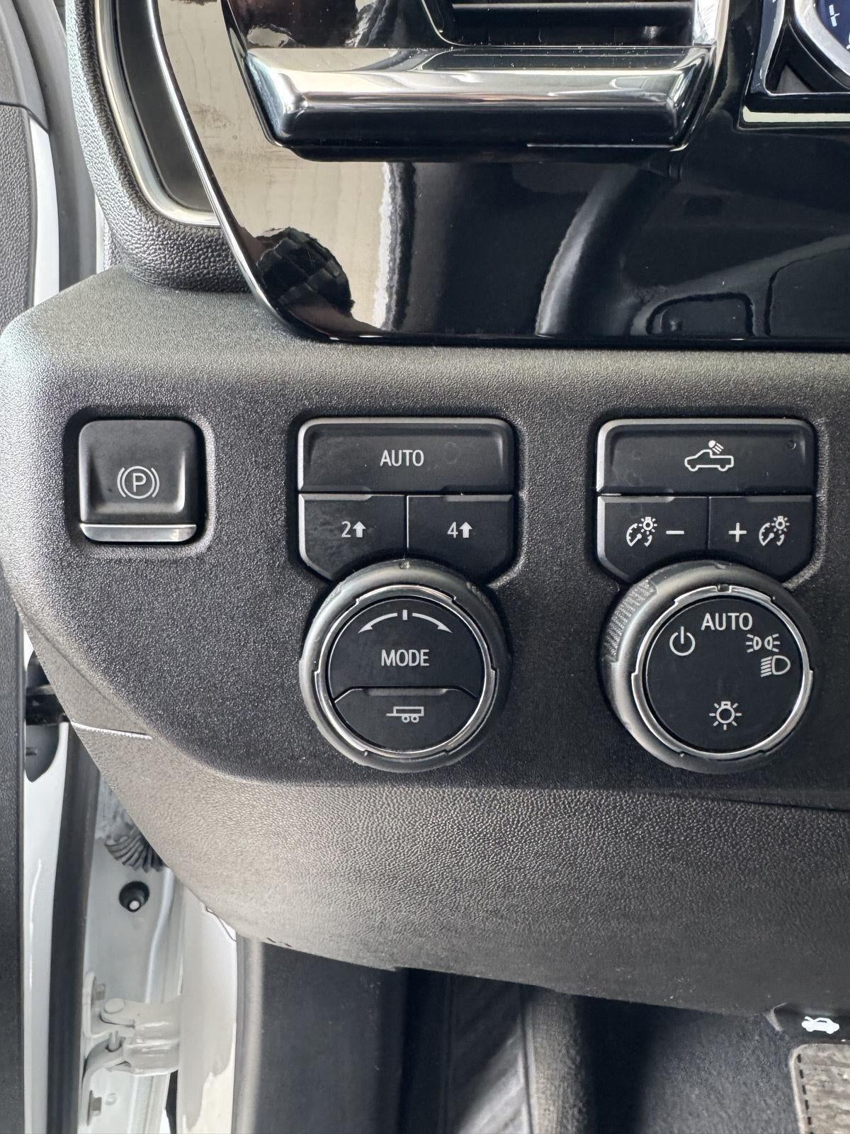 2023 Chevrolet Silverado 1500 4WD Crew Cab Standard Bed LT
