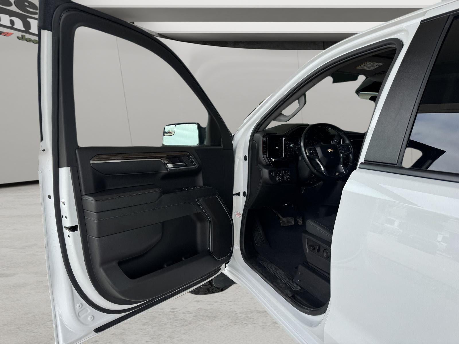 2023 Chevrolet Silverado 1500 4WD Crew Cab Standard Bed LT