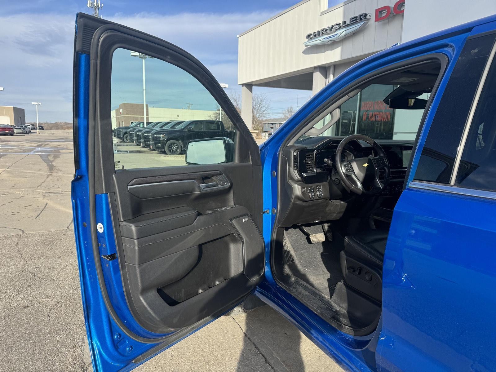 2022 Chevrolet Silverado 1500 4WD Crew Cab Short Bed LTZ