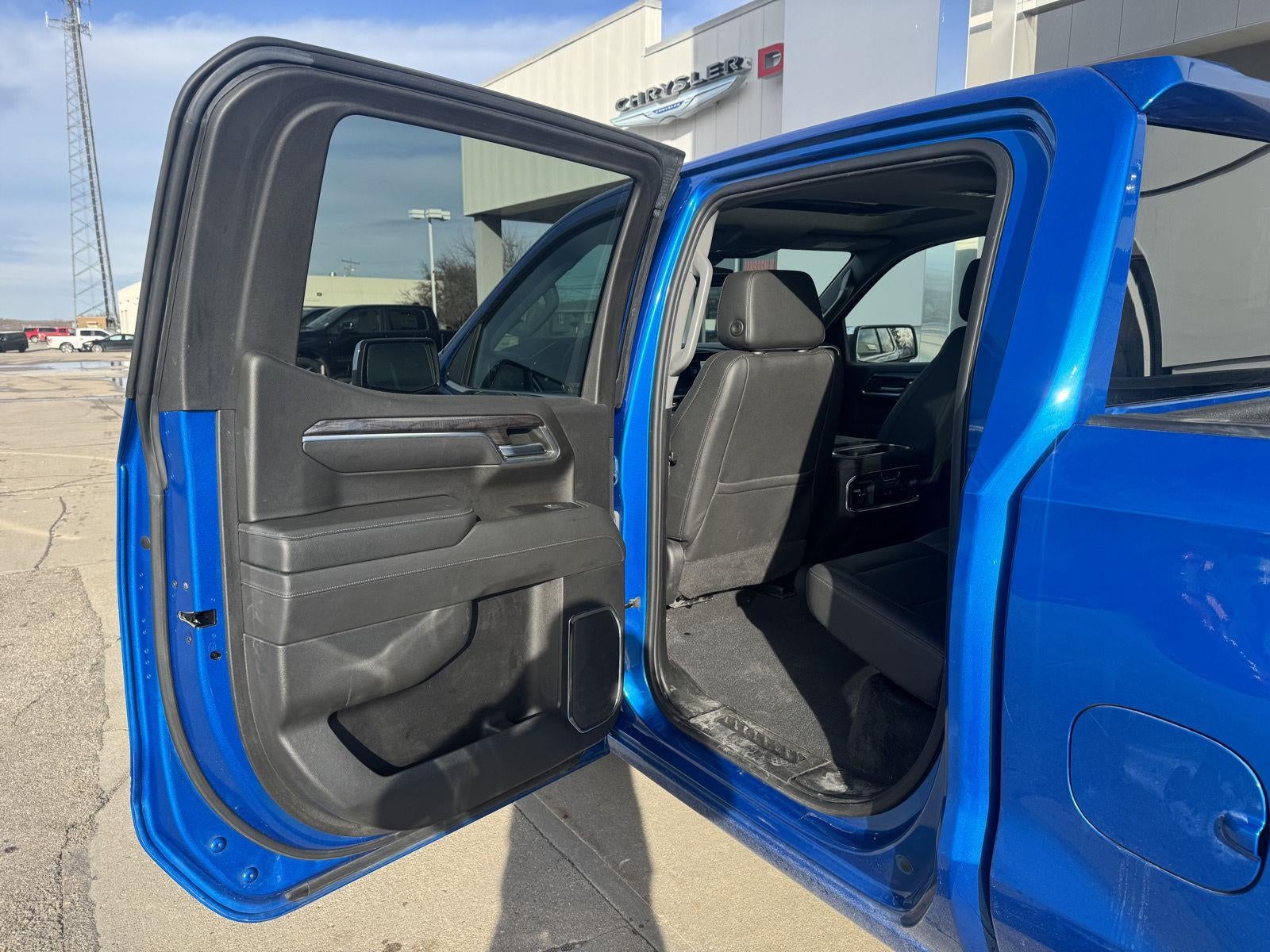 2022 Chevrolet Silverado 1500 4WD Crew Cab Short Bed LTZ