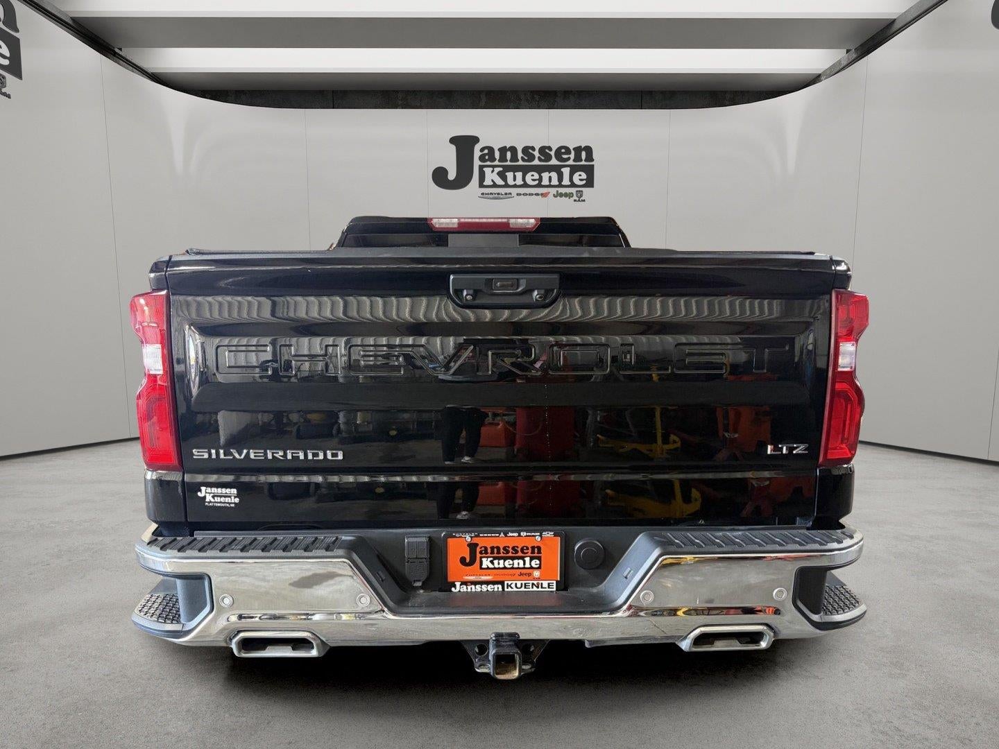 2022 Chevrolet Silverado 1500 4WD Crew Cab Short Bed LTZ