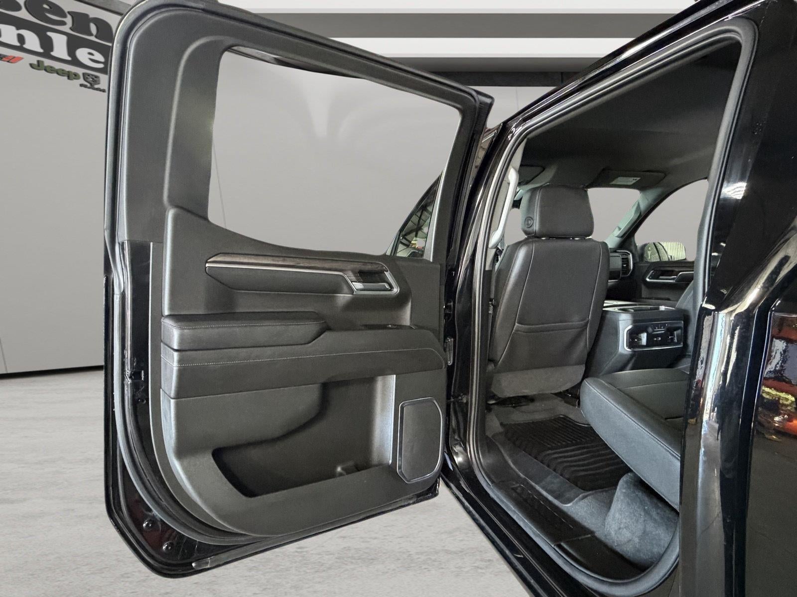 2022 Chevrolet Silverado 1500 4WD Crew Cab Short Bed LTZ