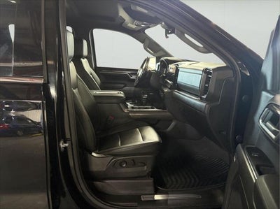 2022 Chevrolet Silverado 1500 4WD Crew Cab Short Bed LTZ