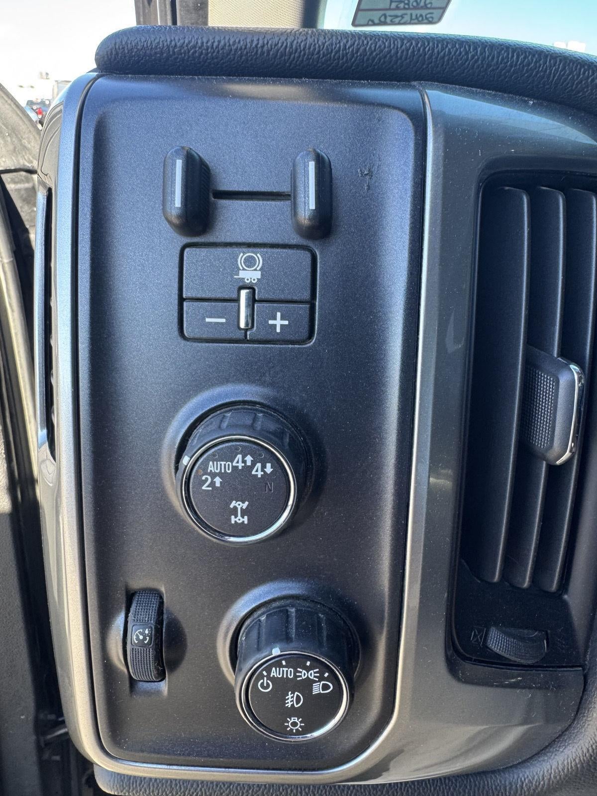 2017 Chevrolet Silverado 1500 2LT