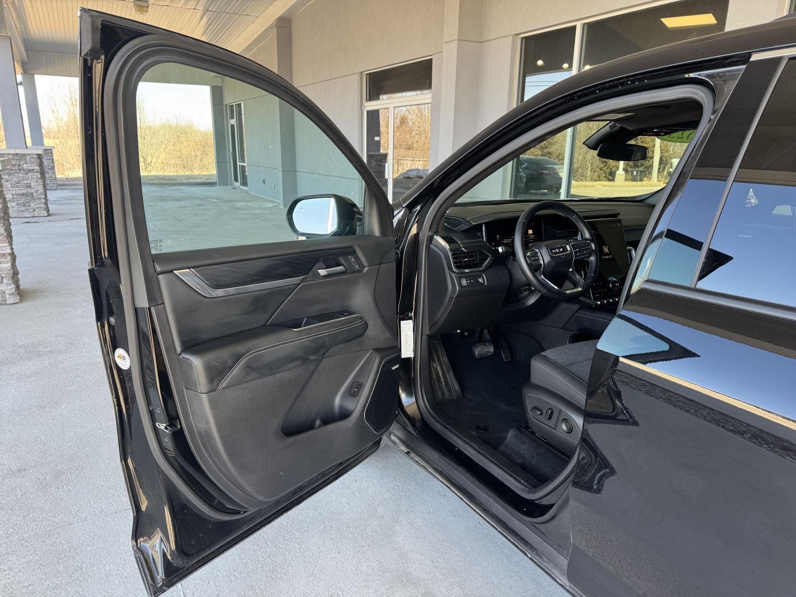 2025 GMC Acadia FWD Elevation