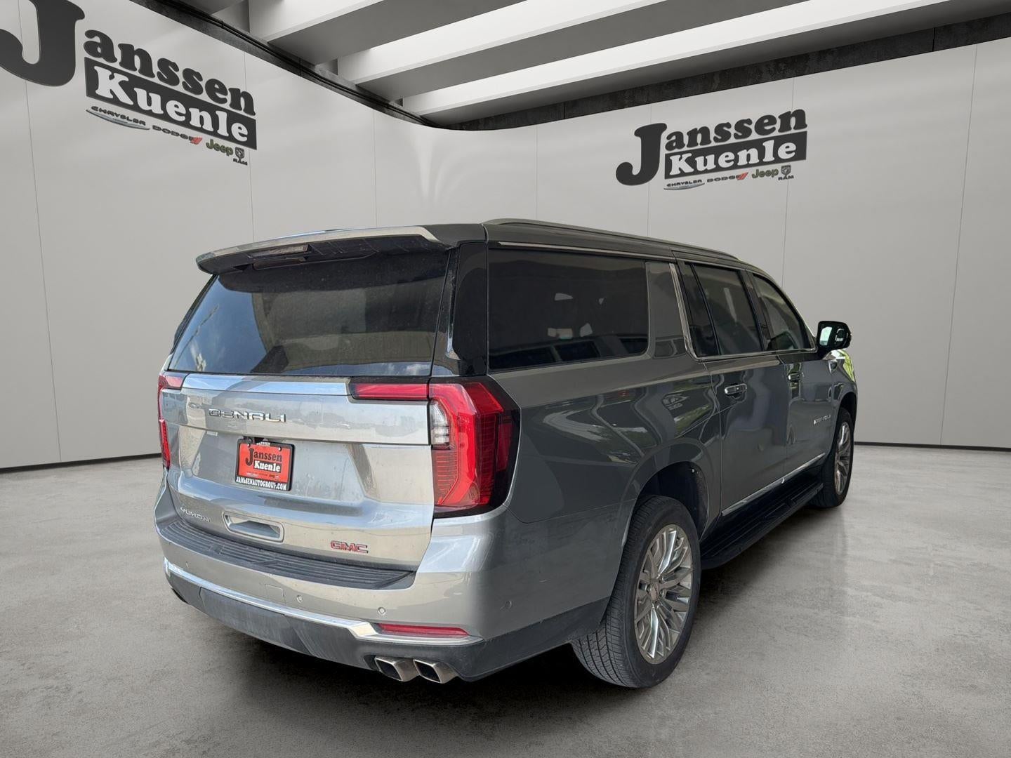 2025 GMC Yukon XL 4WD Denali