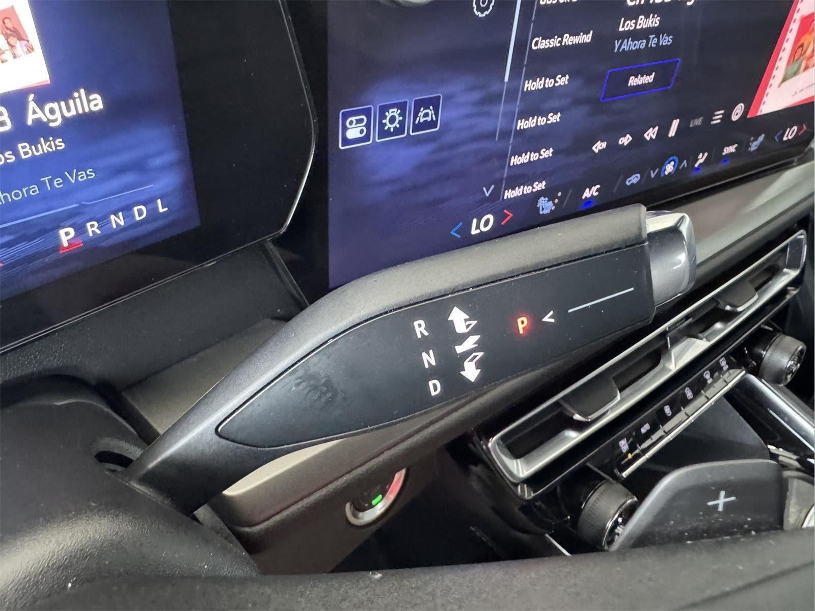 2024 Chevrolet Traverse AWD LT