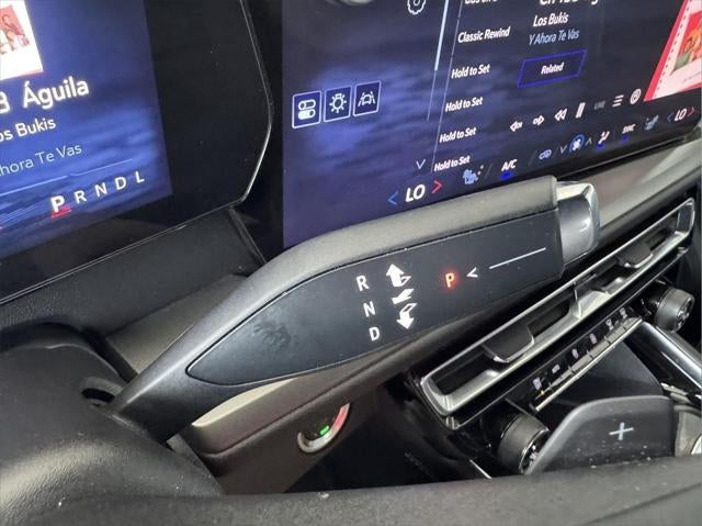 2024 Chevrolet Traverse AWD LT