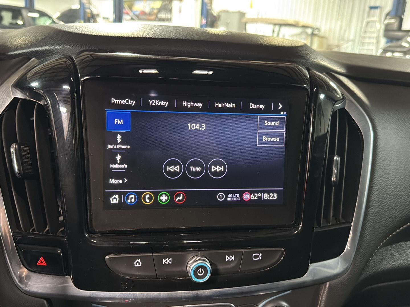 2020 Chevrolet Traverse AWD LT Cloth