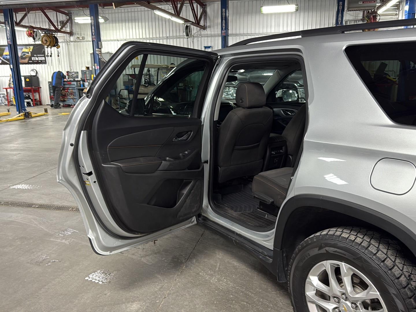 2020 Chevrolet Traverse AWD LT Cloth