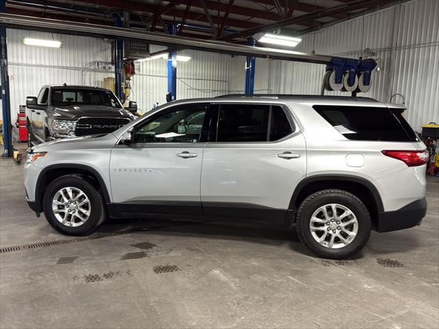 2020 Chevrolet Traverse AWD LT Cloth