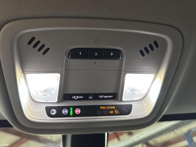 2020 Chevrolet Traverse AWD LT Cloth