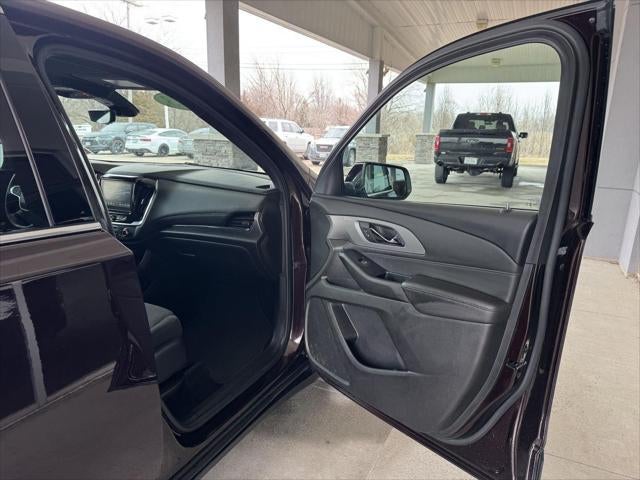 2023 Chevrolet Traverse AWD LT Cloth