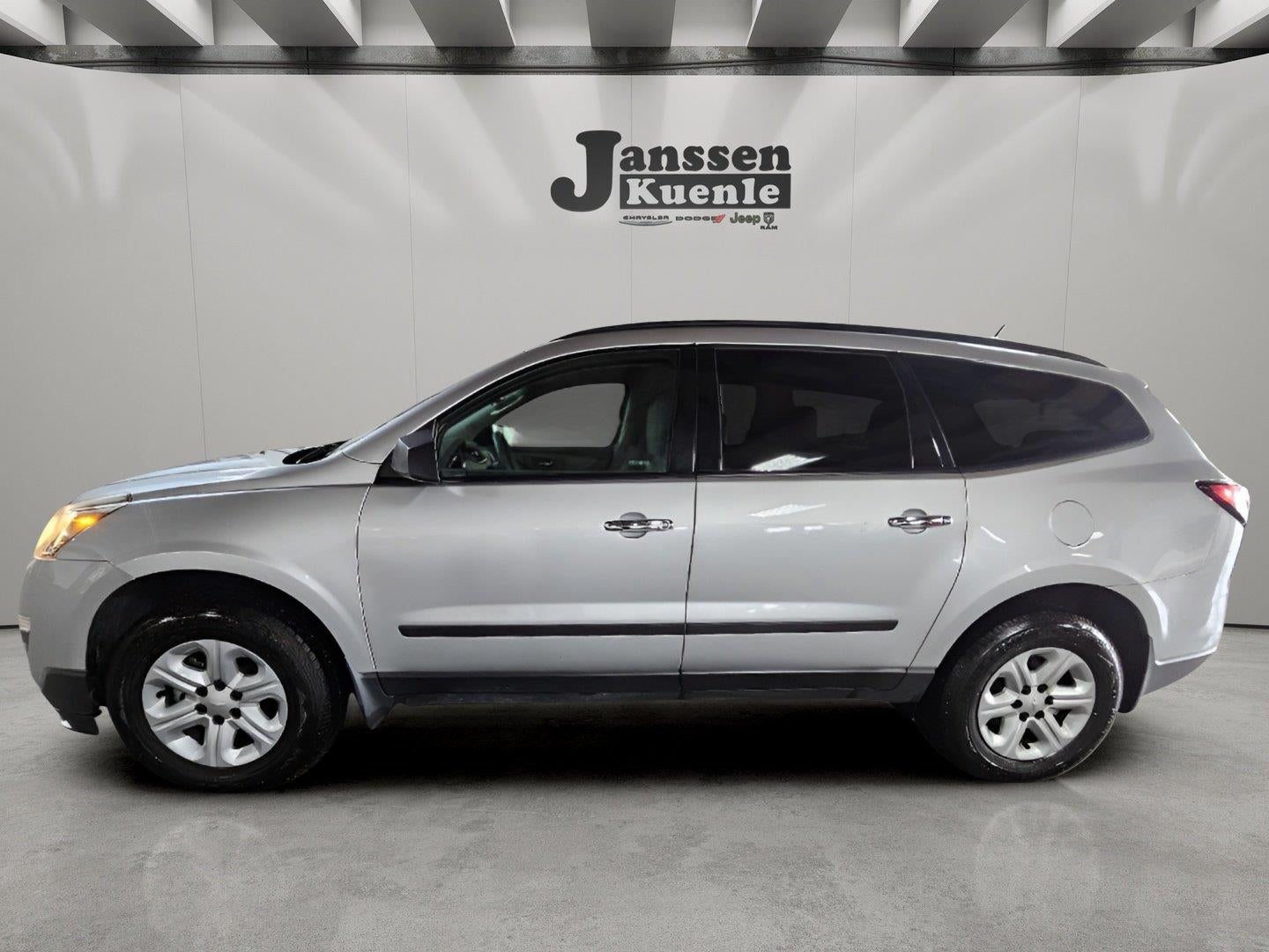 2017 Chevrolet Traverse LS