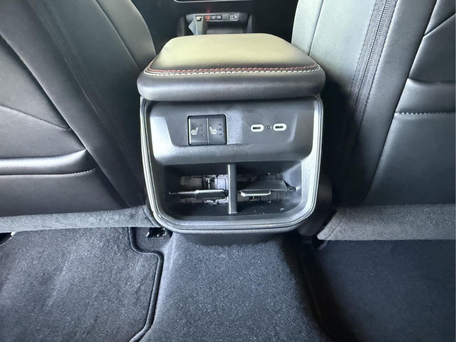 2027 Dodge Charger CHARGER SCAT PACK PLUS 4-DOOR AWD