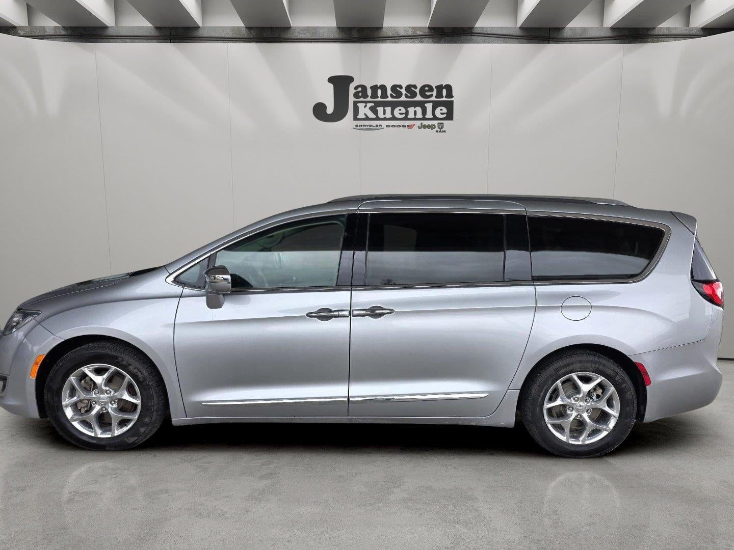 2019 Chrysler Pacifica Limited