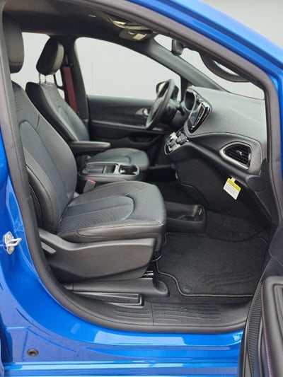 2027 Chrysler Pacifica PACIFICA SELECT AWD