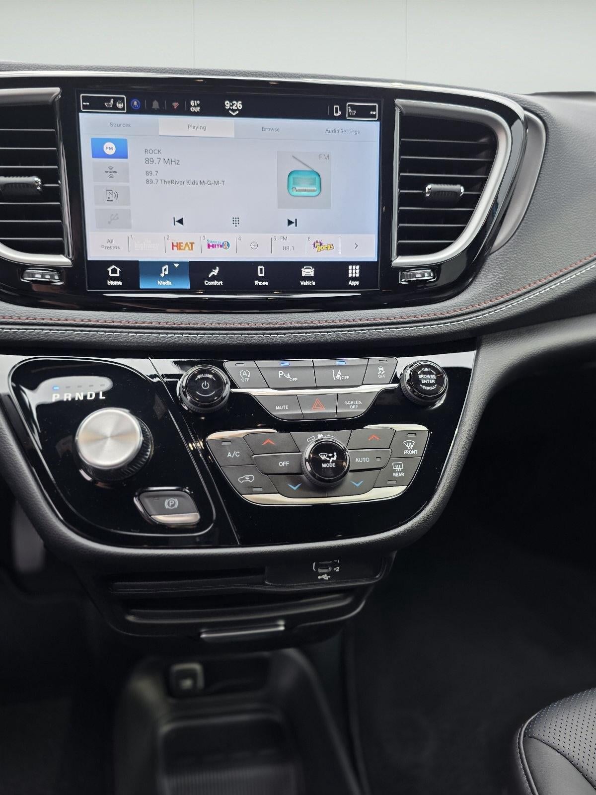 2027 Chrysler Pacifica PACIFICA SELECT AWD
