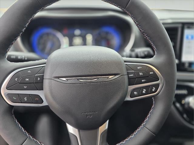 2027 Chrysler Pacifica PACIFICA SELECT AWD