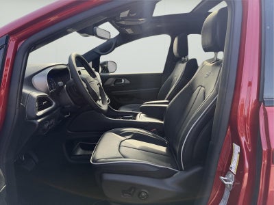 2027 Chrysler Pacifica PACIFICA LIMITED AWD