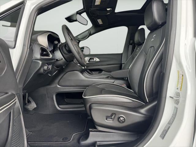 2027 Chrysler Pacifica PACIFICA LIMITED AWD