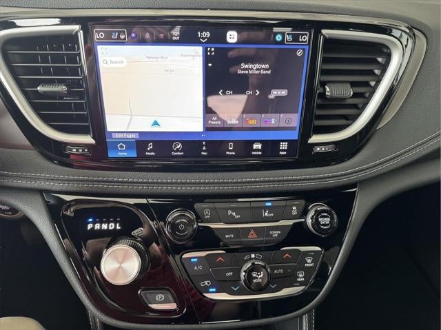 2027 Chrysler Pacifica PACIFICA LIMITED AWD