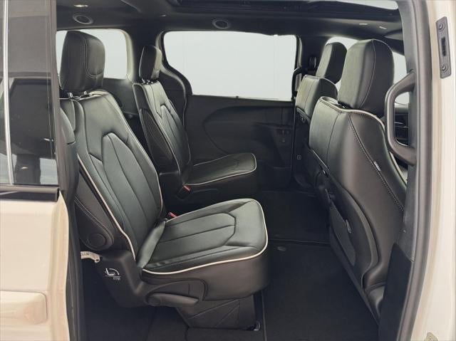 2027 Chrysler Pacifica PACIFICA LIMITED AWD