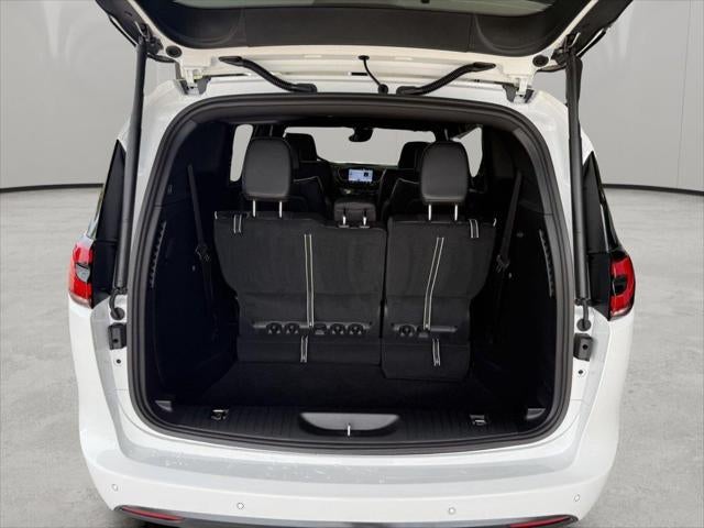 2027 Chrysler Pacifica PACIFICA LIMITED AWD
