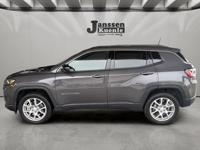 2024 Jeep Compass Latitude Lux FWD
