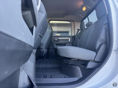 2017 RAM 3500 Big Horn Crew Cab 4x4 6'4' Box