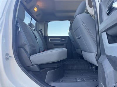 2017 RAM 3500 Big Horn Crew Cab 4x4 6'4' Box