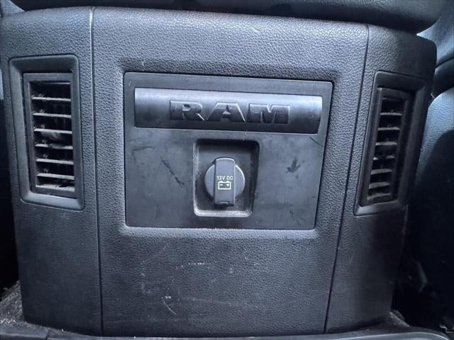 2017 RAM 3500 Big Horn Crew Cab 4x4 6'4' Box