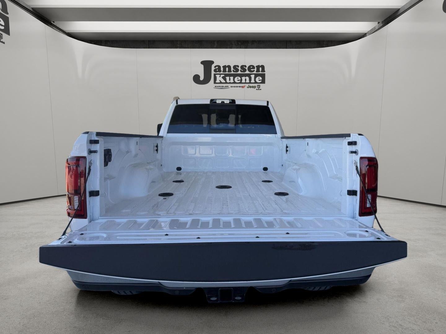 2026 RAM Ram 3500 RAM 3500 LARAMIE CREW CAB 4X4 8' BOX