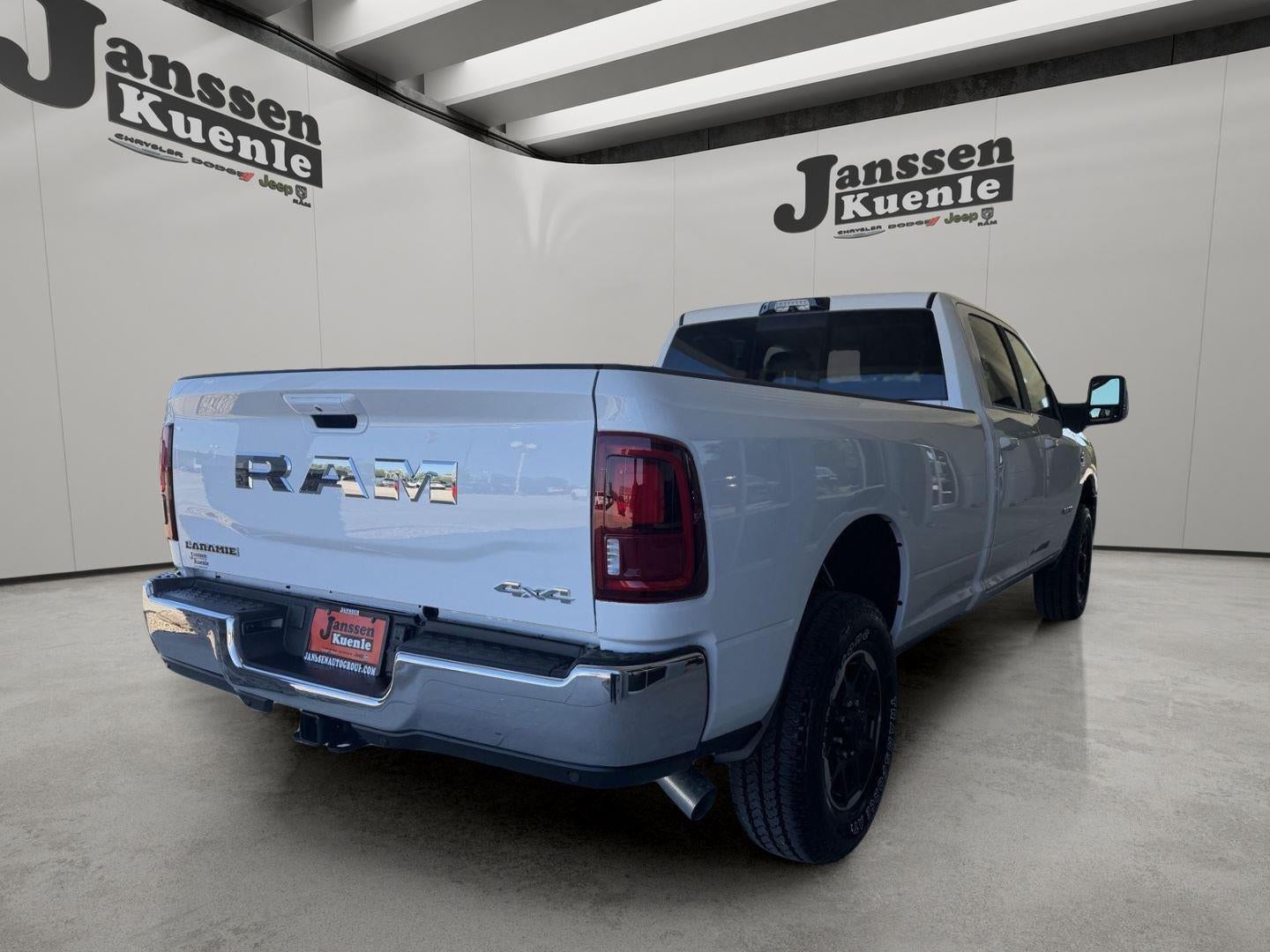 2026 RAM Ram 3500 RAM 3500 LARAMIE CREW CAB 4X4 8' BOX