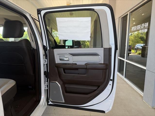 2026 RAM Ram 3500 RAM 3500 LARAMIE CREW CAB 4X4 8' BOX