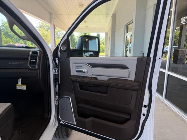 2026 RAM Ram 3500 RAM 3500 LARAMIE CREW CAB 4X4 8' BOX