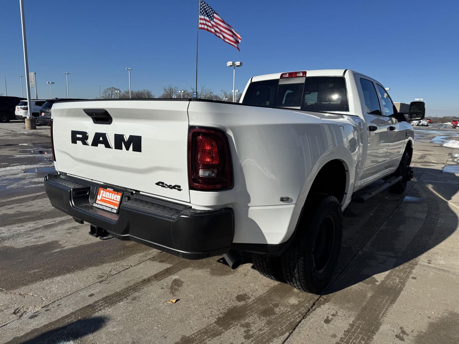 2026 RAM Ram 3500 RAM 3500 TRADESMAN CREW CAB 4X4 8' BOX