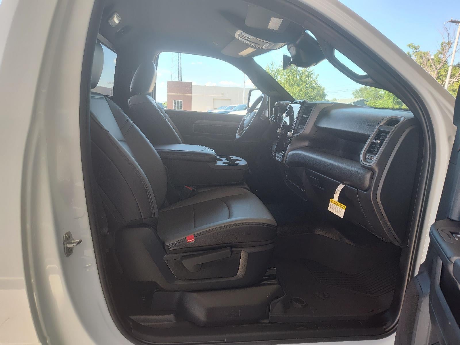 2025 RAM 2500 Tradesman Regular Cab 4x4 8' Box