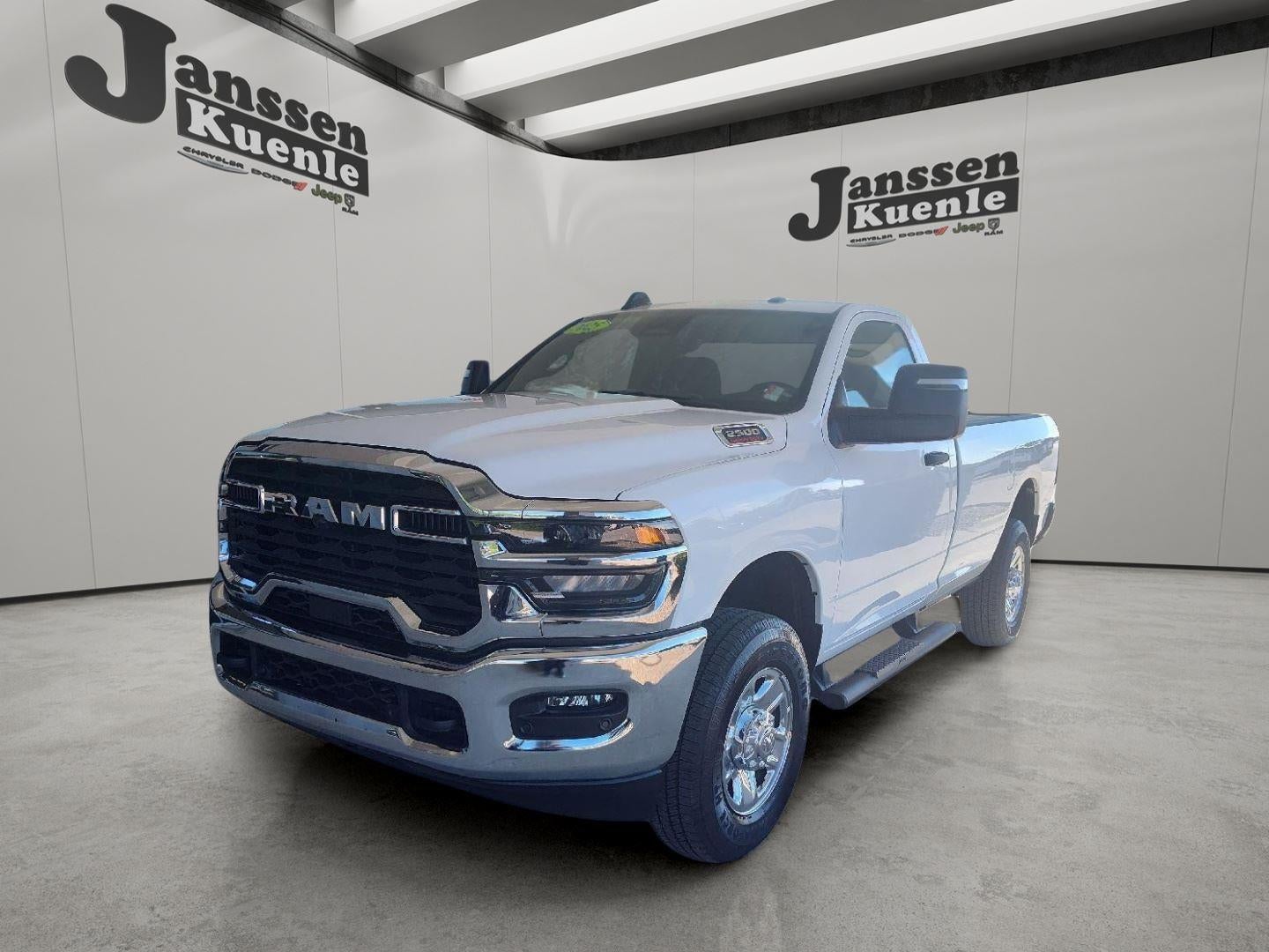 2025 RAM 2500 Tradesman Regular Cab 4x4 8' Box