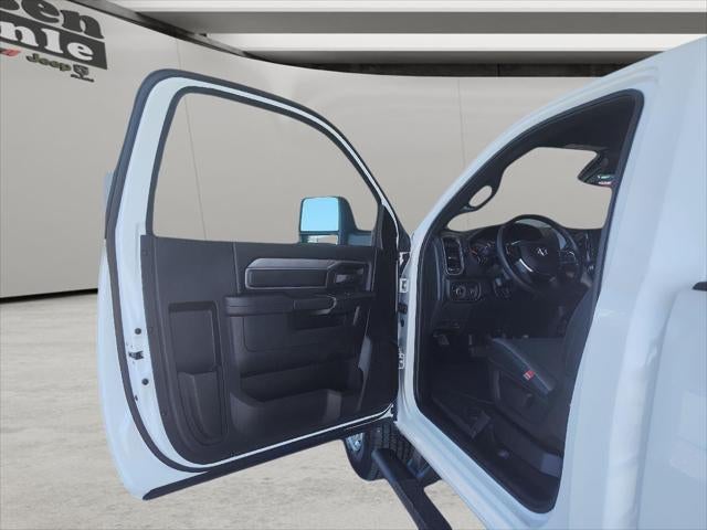 2025 RAM 2500 Tradesman Regular Cab 4x4 8' Box