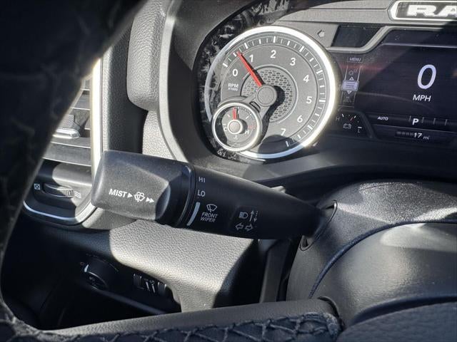 2025 RAM Ram 1500 RAM 1500 BIG HORN CREW CAB 4X4 5'7' BOX