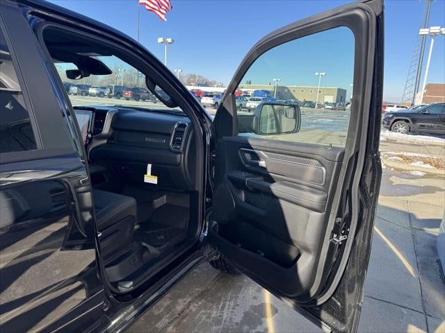 2025 RAM Ram 1500 RAM 1500 BIG HORN CREW CAB 4X4 5'7' BOX